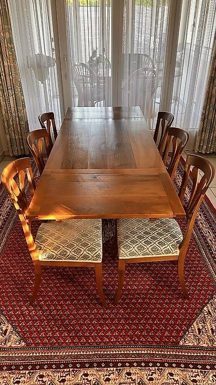 Tables: Auszugtisch mit hochwertigem Holz – D'occasion à Waltenschwil par evhuber 1