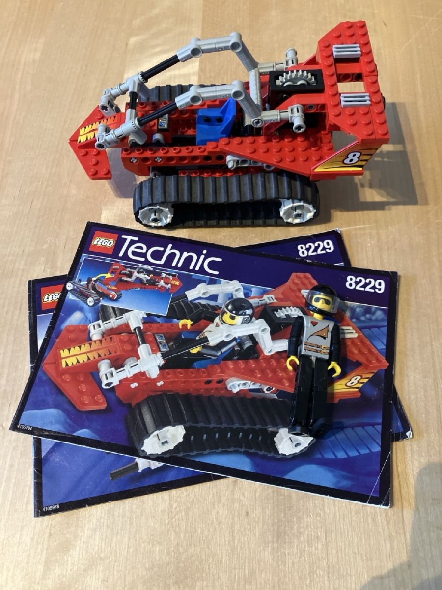 Lego Kit di costruzioni: Lego 8229 Tread Trekker – Usato da Glarus venduto da Jhuber78