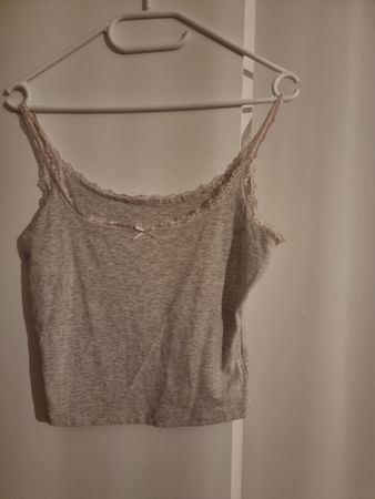 Sommer Top mit Spitze, Grau