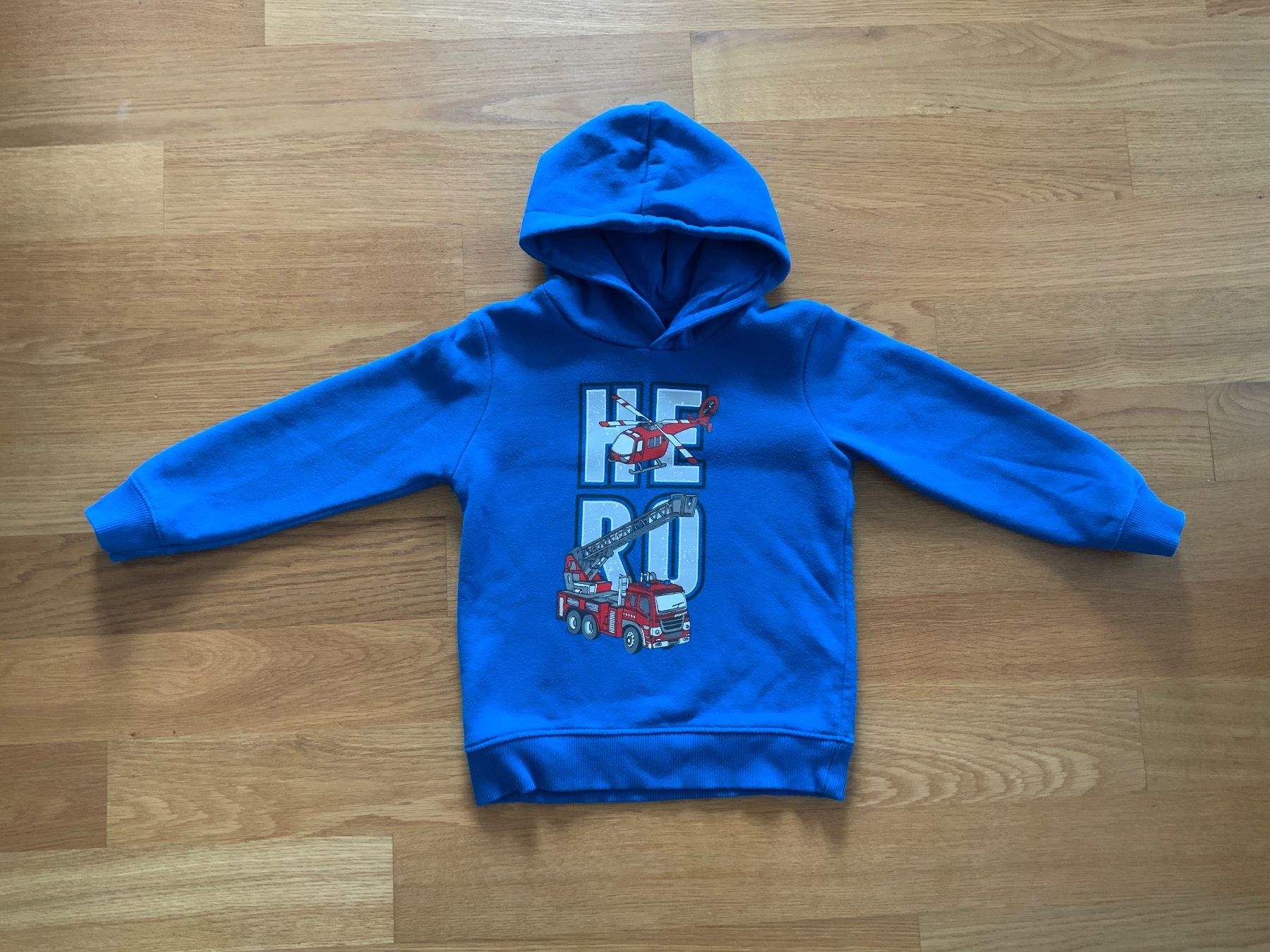 Maglioni & Felpe: Kapuzenpullover Gr. 104/110 – Usato da Niederstetten venduto da Elmar77