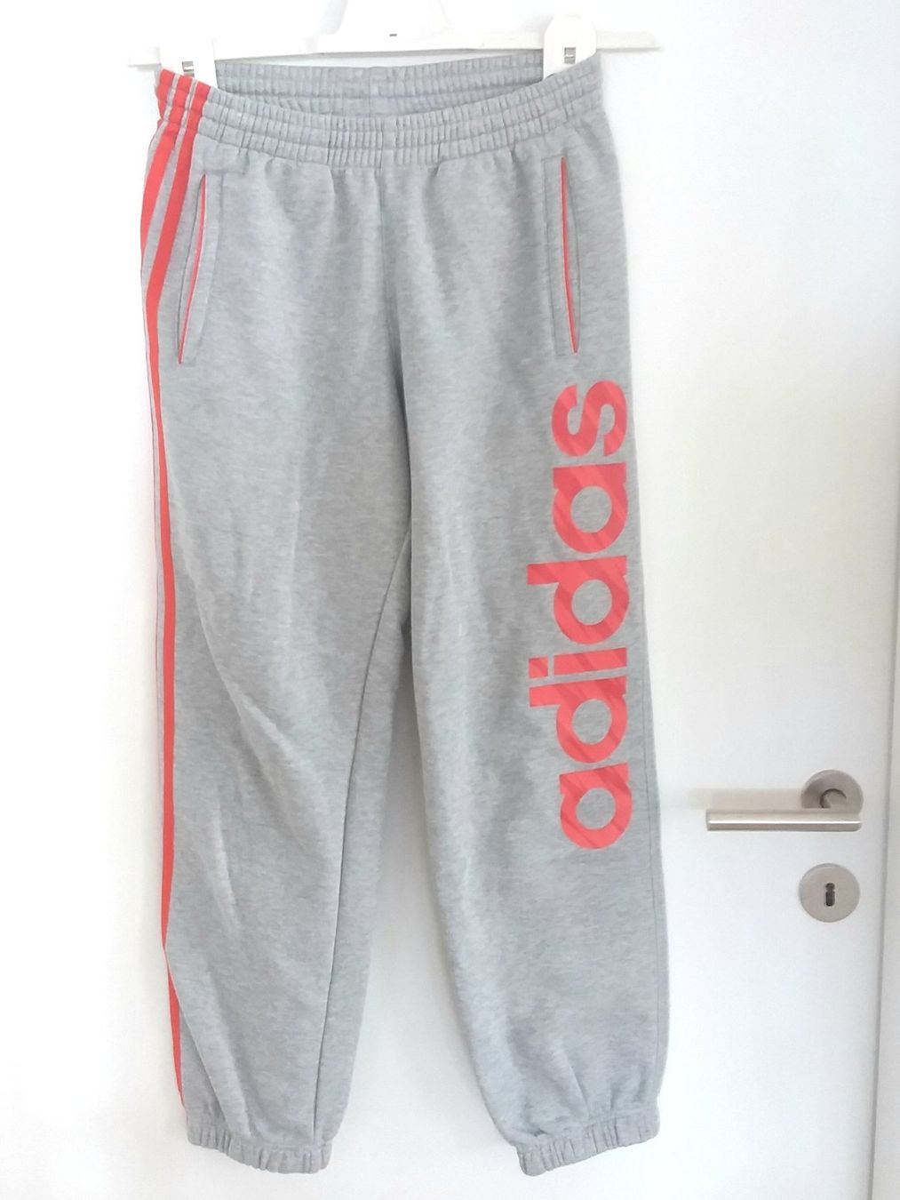 Adidas Pantalons: ADIDAS Trainerhose Gr 152 – D'occasion à Uitikon Waldegg par Risibisi7