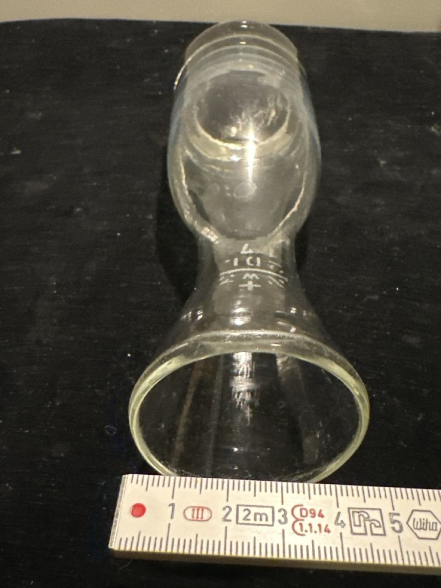 Glasi Hergiswil Karaffen: Vintage Glaskaraffe mit Eichstrich 2dl 1917 – Gebraucht aus Zürich von Chaeffeler 4