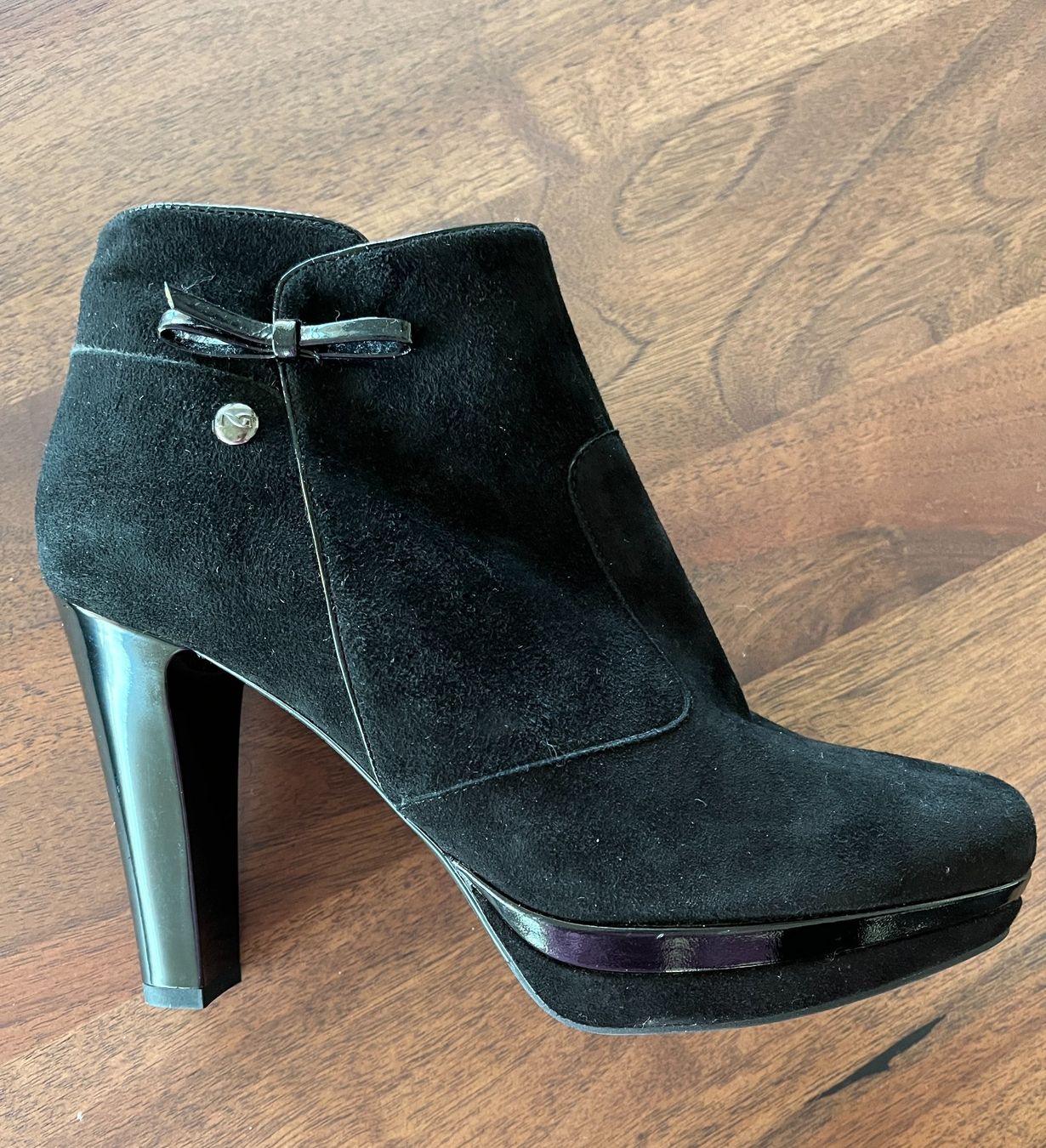 Scarpe da donna: Wildleder Stiefeletten schwarz – Nuovo (secondo la descrizione) da Schaan venduto da ManuelaJ. 4