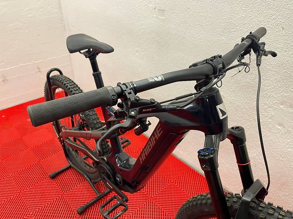 Velos: HAIBIKE E-Bike ALLMTN CF 10 NEU Aktionspreis – Gebraucht aus Diessenhofen von MotoshopZachmann 5