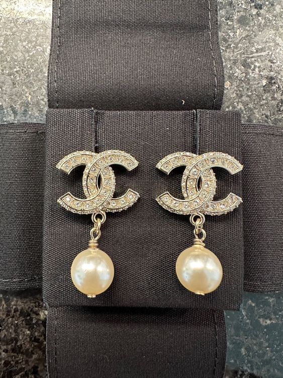 Fabelhafte Chanel Ohrringe Perlen Ebenbild