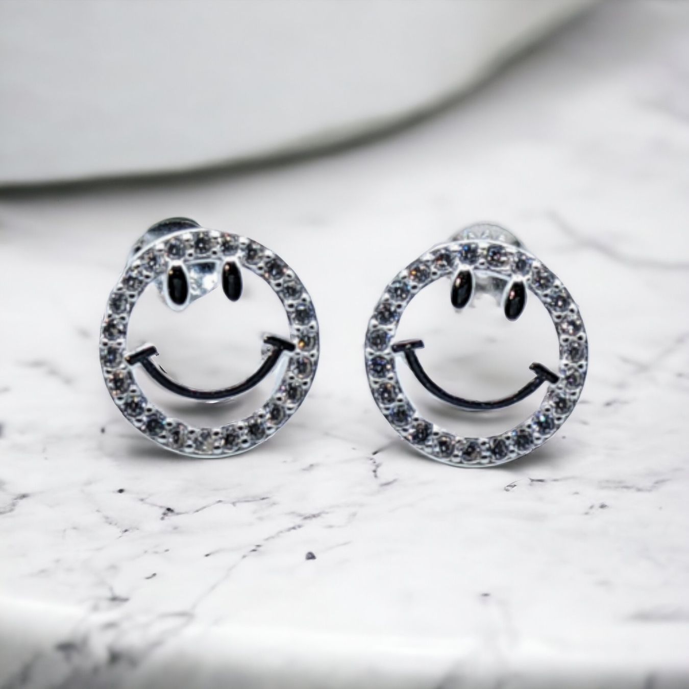 Orecchini pendenti & Orecchini a lobo: Sterling Silber Ohrstecker Smiley – Nuovo (secondo la descrizione) da Glattpark(Opfikon) venduto da Wuschel038 1