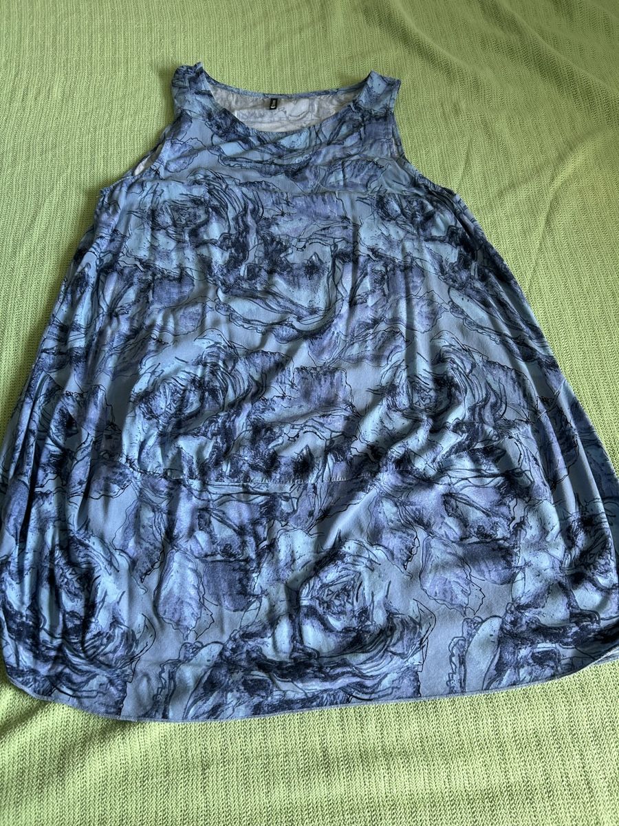Kleider: Leichtes Blauton Sommerkleid – Gebraucht aus Rüti ZH von Masken