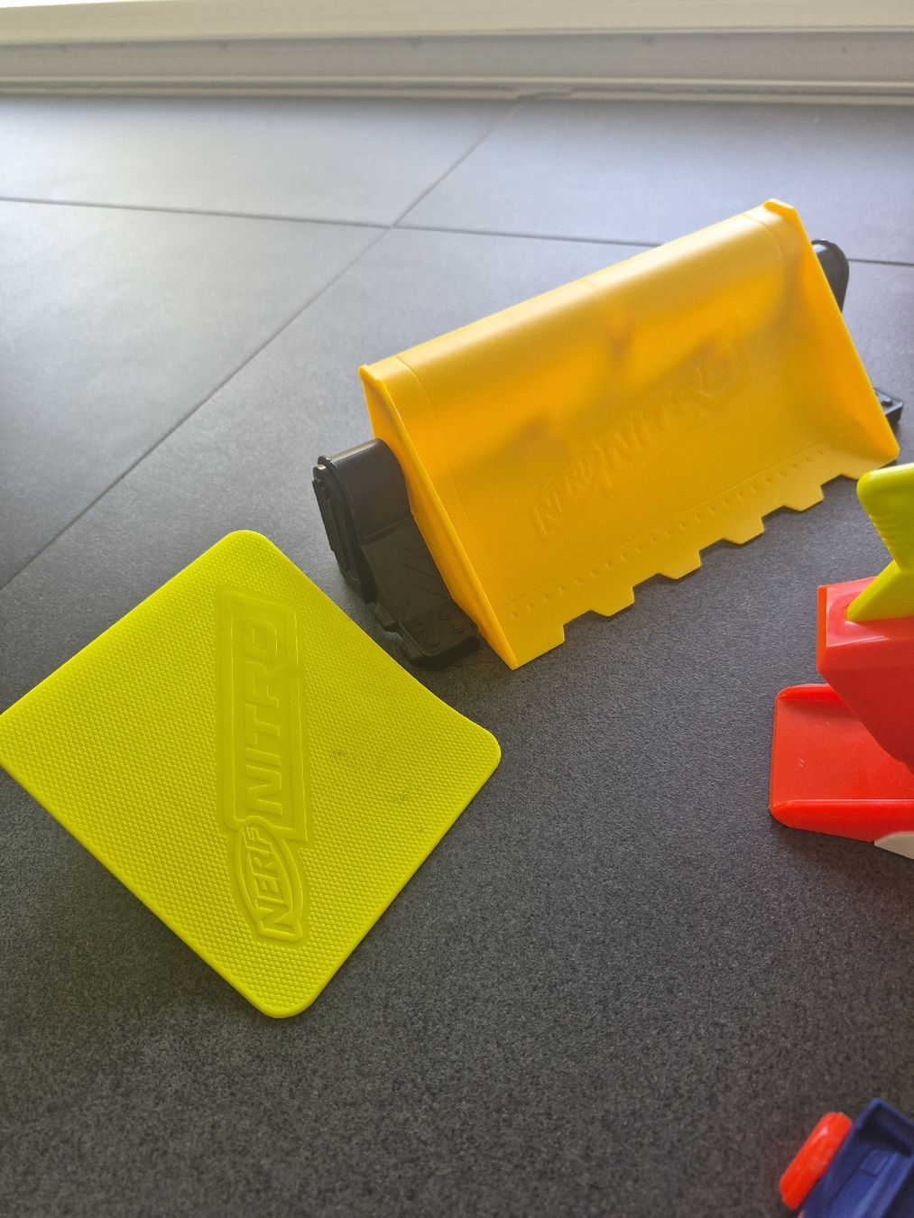 Nerf Giocattoli: Nerf Nitro et 9 voitures en mousses – Usato da Ins venduto da nanou84 3