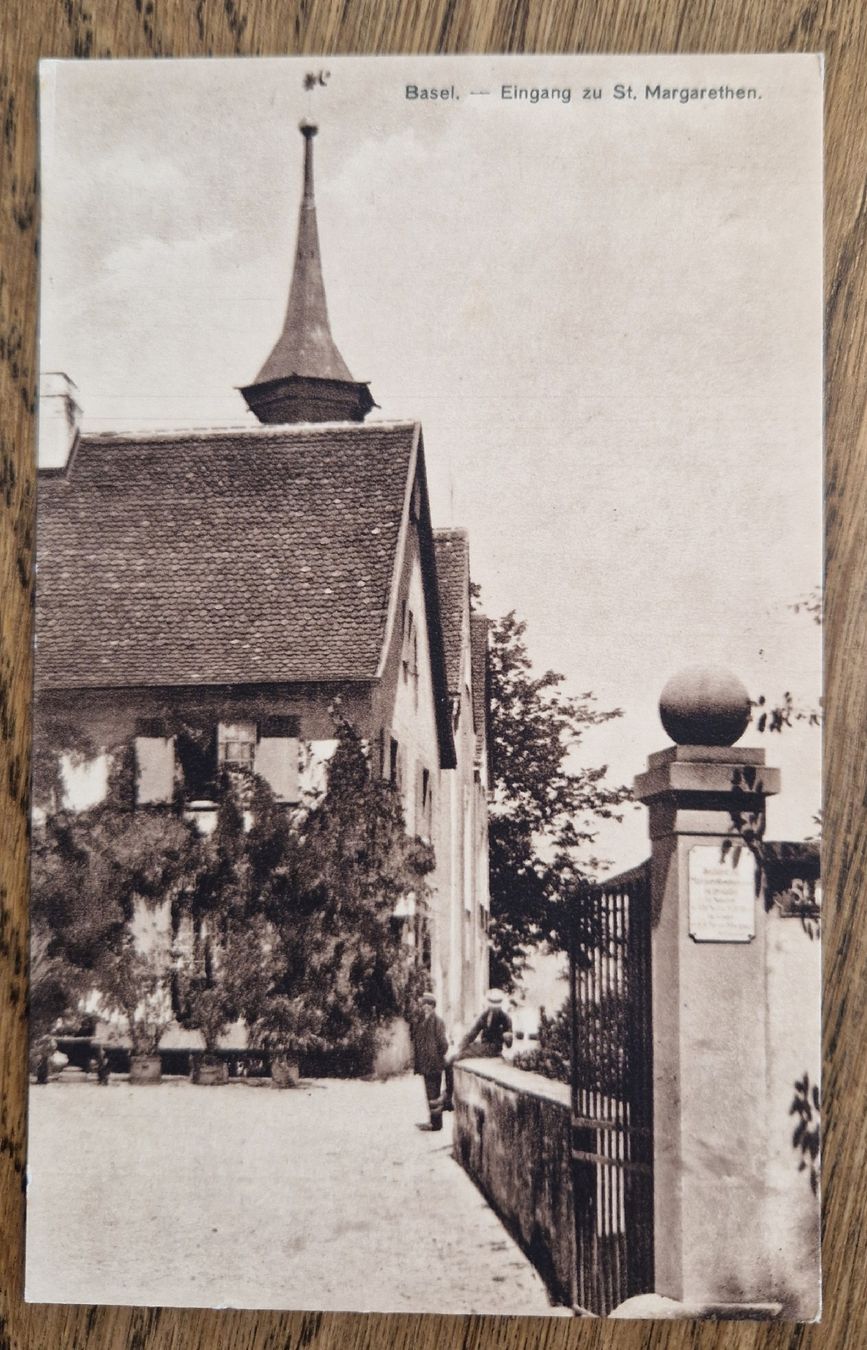 Cartes postales: Basel Eingang zu St. Margarethen – D'occasion à Ebikon par Donar50