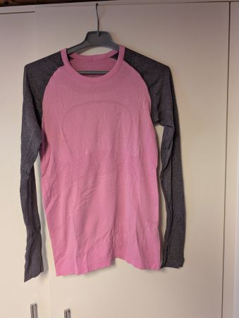 lululemon long sleeve t-shirt
