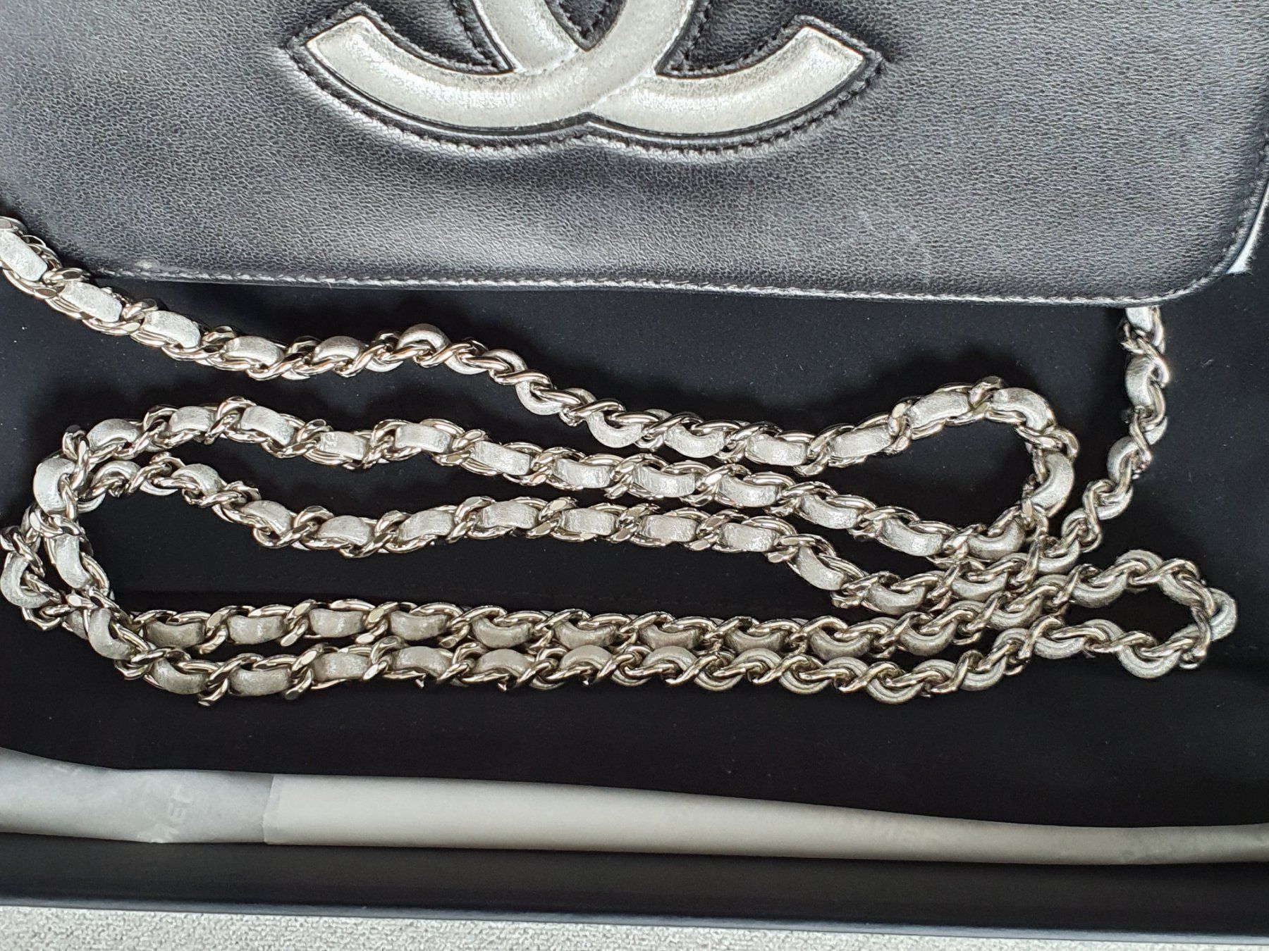 Chanel Taschen für Damen: AKTION: CHANEL Black CC Wallet on Chain – Gebraucht aus Wängi von Pambola 2