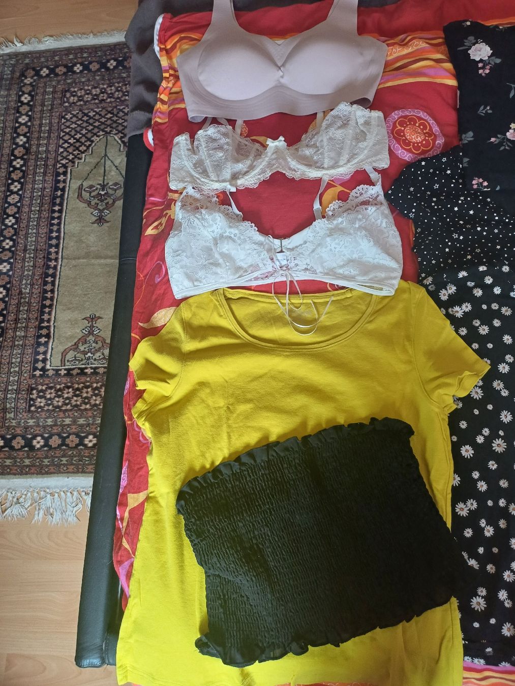 Lotti di vestiti: Kleiderpaket an diversem – Usato da Niederwangen BE venduto da Loulilou86 1