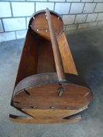 antike  Baby - Wiege aus Holz