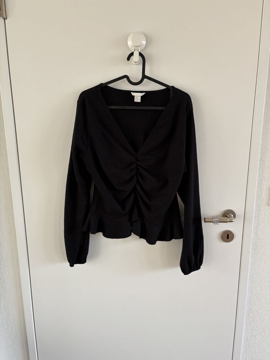 Camicette: Schwarze Bluse mit Raffung  – Usato da Glattpark(Opfikon) venduto da rue_9c5p