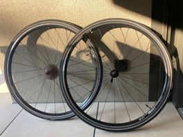 Paire de roues DT Swiss R460 Shimano 10 vitesses