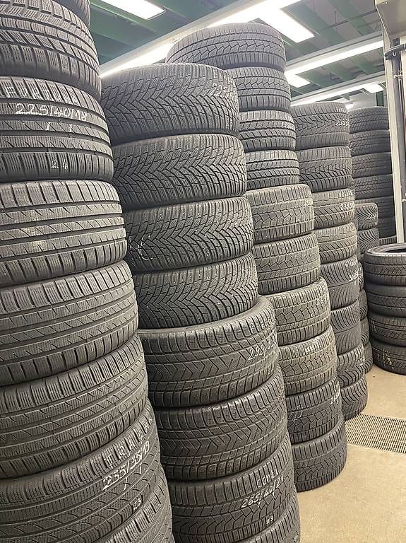 Pneumatici & Ruote complete: Export Winterreifen 1300 Stück – Usato da Hunzenschwil venduto da Avdyli1 3