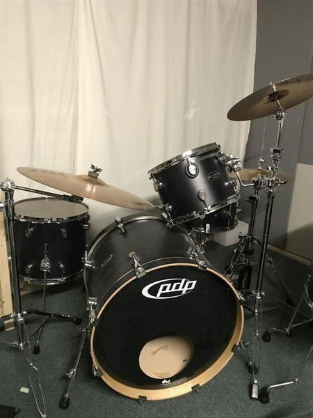 DW Musikinstrumente: Schlagzeug PDP FS SERIES ROCK by DW – Neu (gemäss Beschreibung) aus Murten von Musicrent