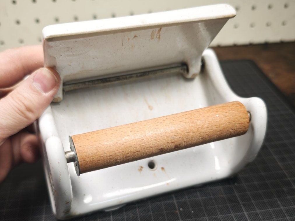 Altri accessori per il bagno: Wunderschöne alte Keramischer  WC Rollenhalter – Usato da Gelterkinden venduto da MYSTOREFORYOU4460 1