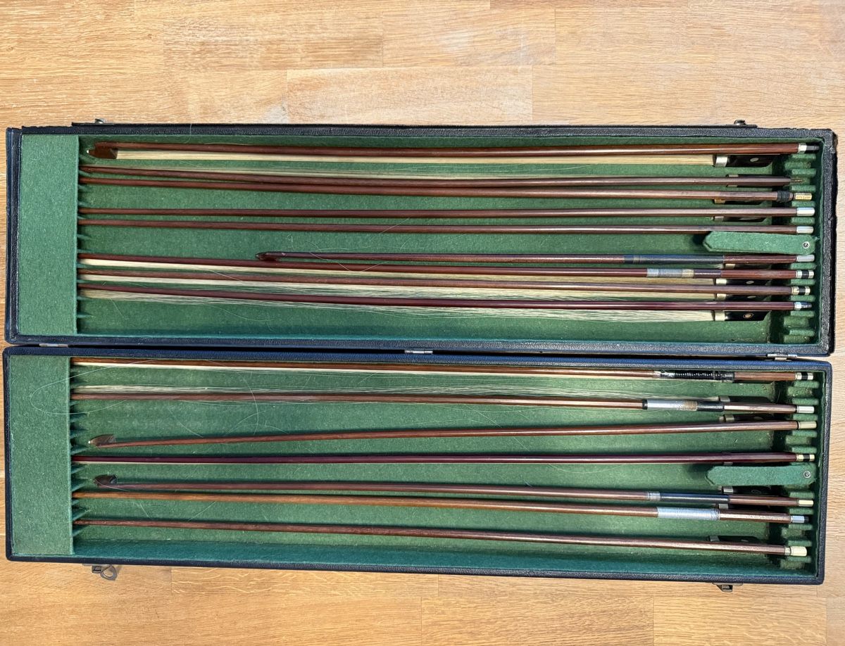 Strumenti musicali: Violinen Bogen Geigenbogen Geige Violine – Usato da Goldach venduto da Donpancho