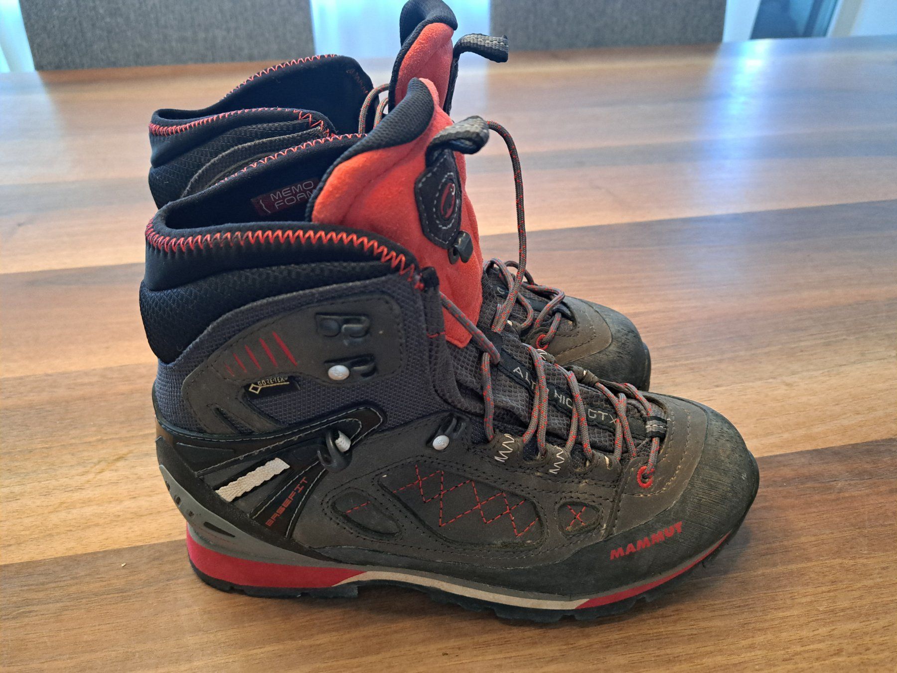 Mammut Scarpe da uomo: Wanderschuhe Mammut Gr. 40 2/3 – Usato da Baar venduto da Bruce37