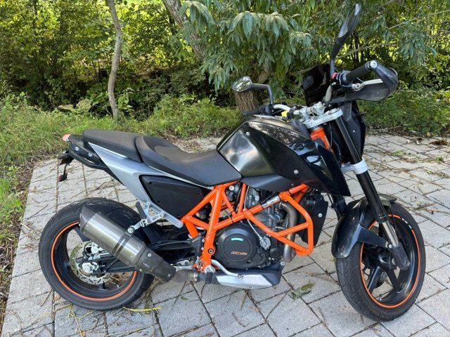 KTM Strada: 690 Duke schwarz – Usato da Ramiswil venduto da cor_5qml