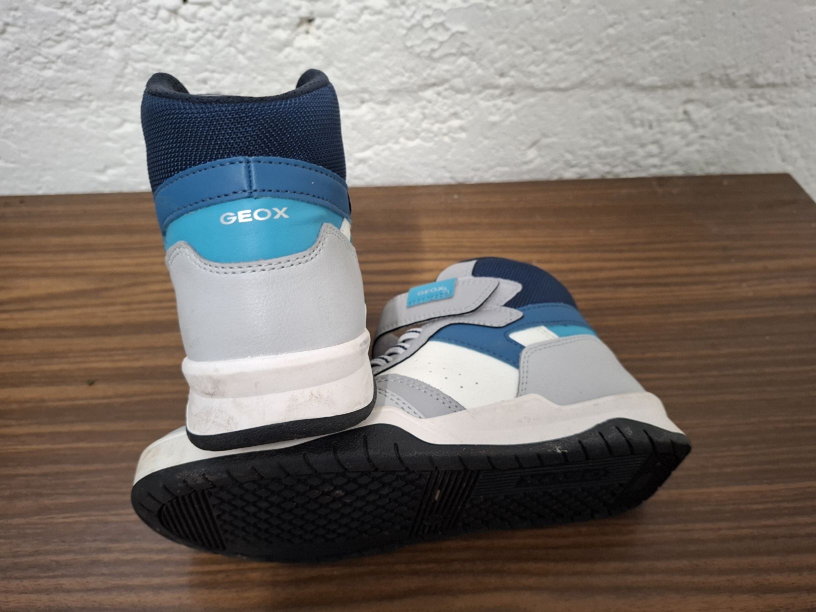 Geox Scarpe per ragazzi: Sneaker 36 – Usato da Winterthur venduto da Simime