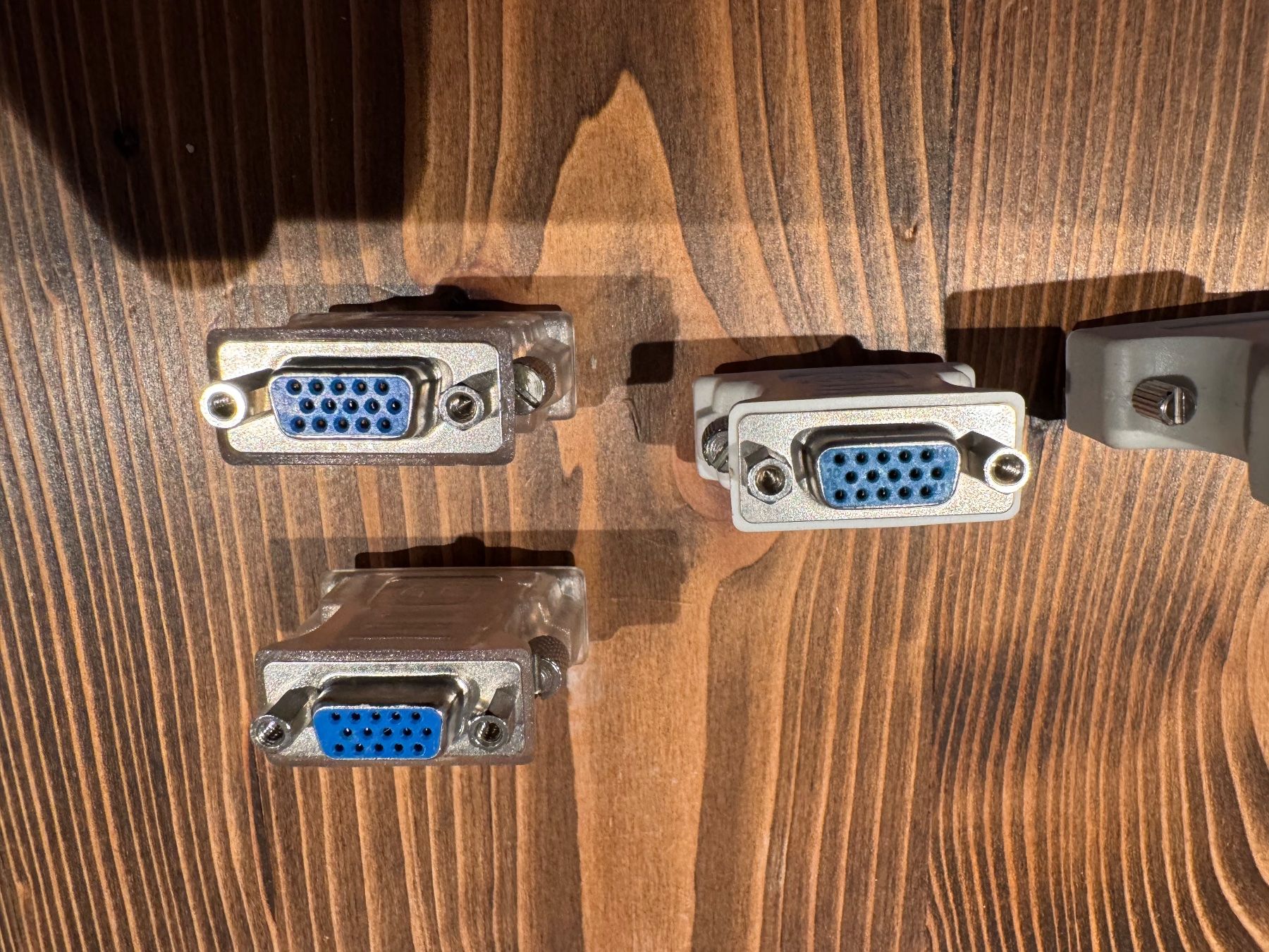 Laufwerke & Adapter: Diverse DVI/VGA Adapter , 5 Stk., Top Zustand – Gebraucht aus Arisdorf von imbeck 6