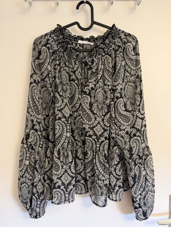 MNG Bluse mit Paisleymuster, Gr. L