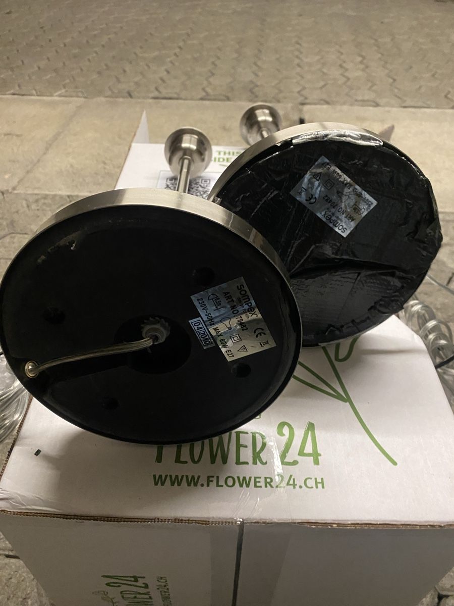 Lampade: 2x Sompex Tischlampe, rot, E27, Metallfuess – Usato da Volketswil venduto da 3ve_n8pt 7