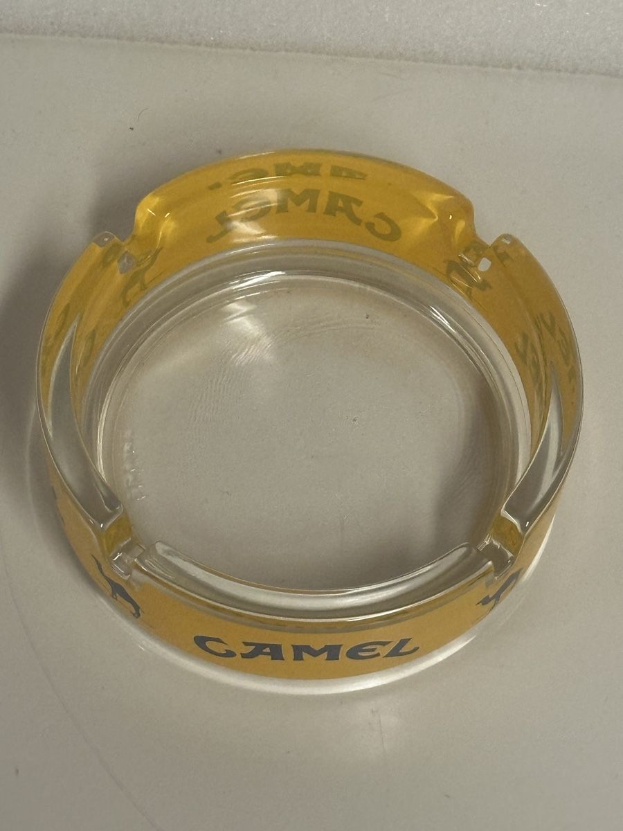Camel Portacenere: CAMEL Aschenbecher Glas – Usato da Deitingen venduto da Himhip 1