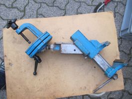 Schraubstock mit Gelenk