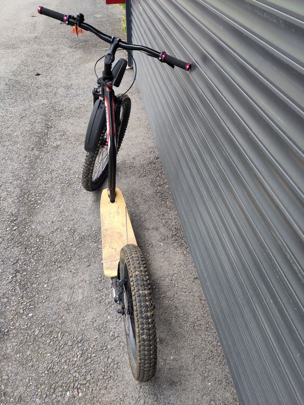 Velos: Gravity Scooters DH Core Air Downhill Trottinett – Gebraucht aus Oberägeri von Runningiceman 2