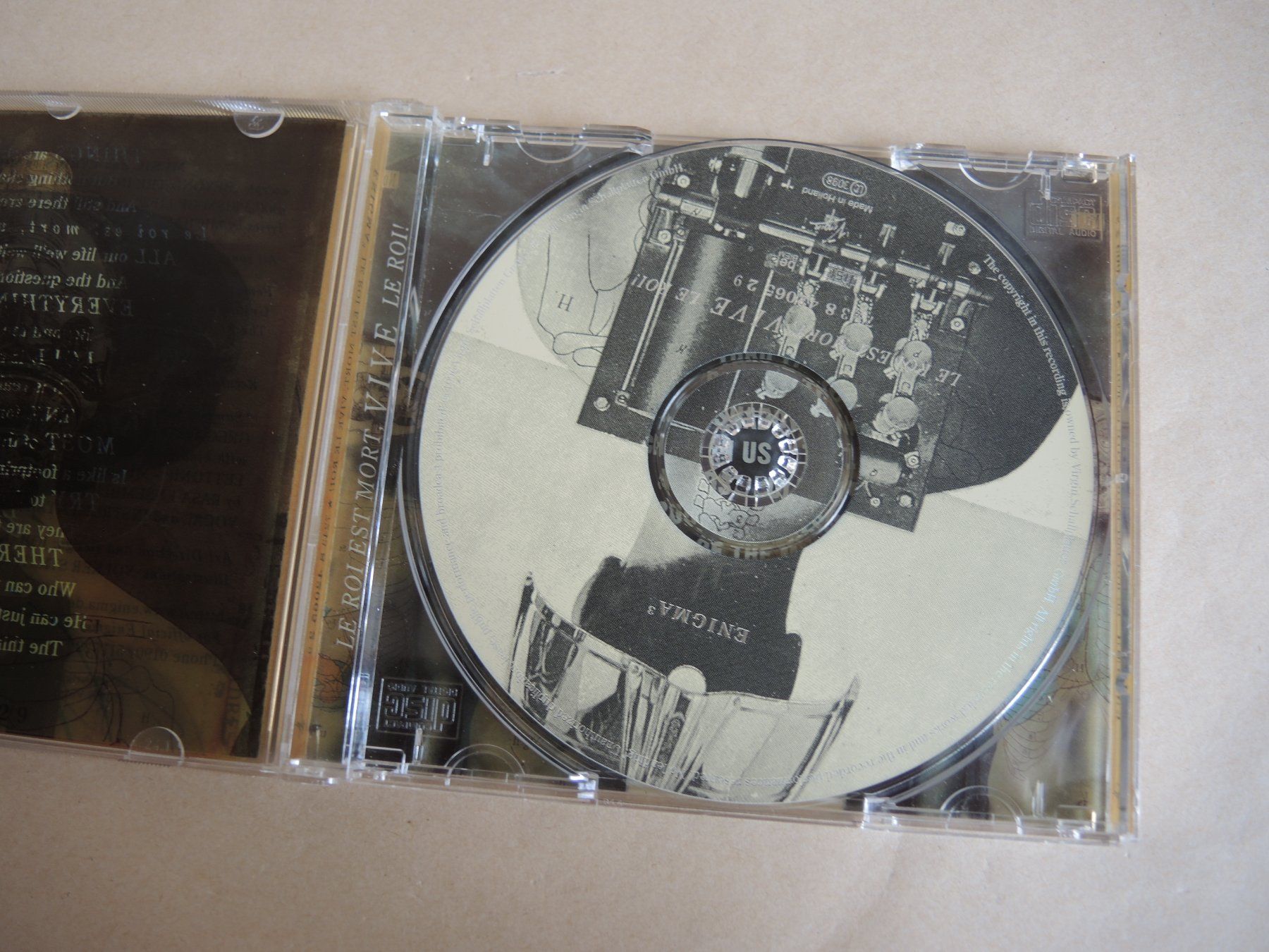 CD: Enigma 3 - Le Roi Est Mort, Vive Le Roi! CD – Usato da Rorschach venduto da maeck8 1