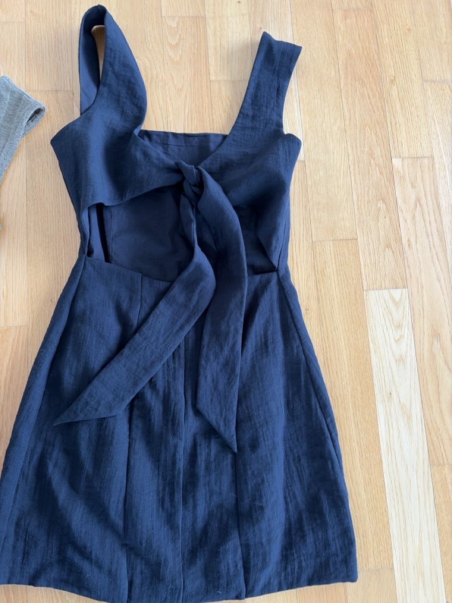 Lotti di vestiti: Zwei Sommerkleider Gr. 36 – Usato da Zürich venduto da ufe_f5q5 2