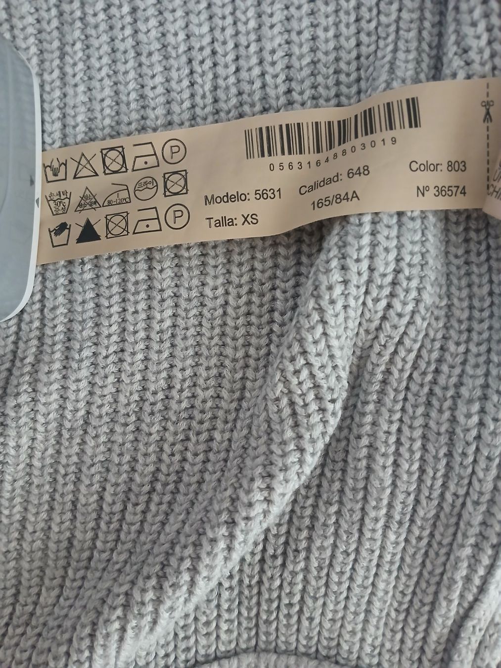 Massimo Dutti Pullover & Sweatshirts: Massimo Dutti Pullover, BW/Viskose – Gebraucht aus Luzern von Tavolna 3