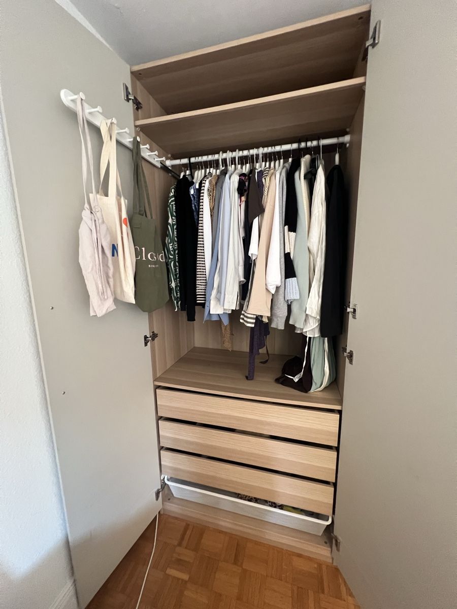Ikea Armadi: Ikea Pax Kleiderschrank in Beige – Usato da Zürich venduto da fomaz 3