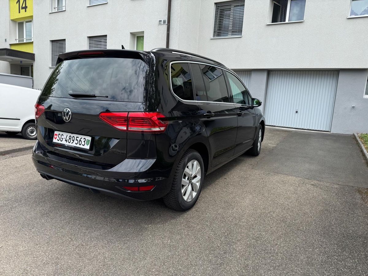 VW Automobili: VW Touran 2.0 TDI DSG 7 Plätzer  – Usato da Uznach venduto da kev_7q8k 3