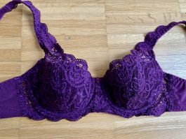 Triump Intricate Lace Padded Underwire Bra Size 70 Cup B -4