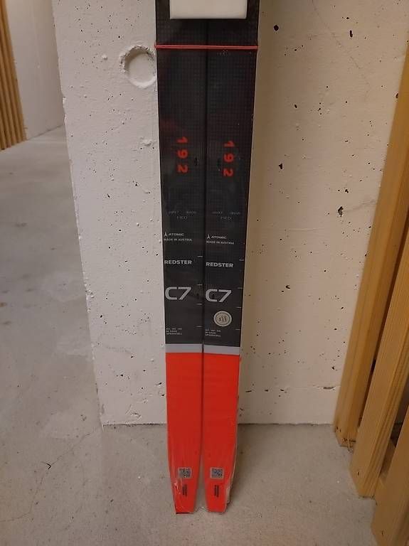 Atomic Sci: atomic redster c7 skintec medium 192 cm – Usato da Ibach venduto da Rgwerder 4