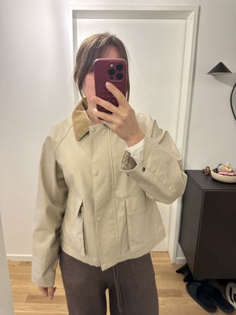 Uniqlo Jacke Größe S beige 