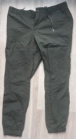 Hosen Dunkelgrün