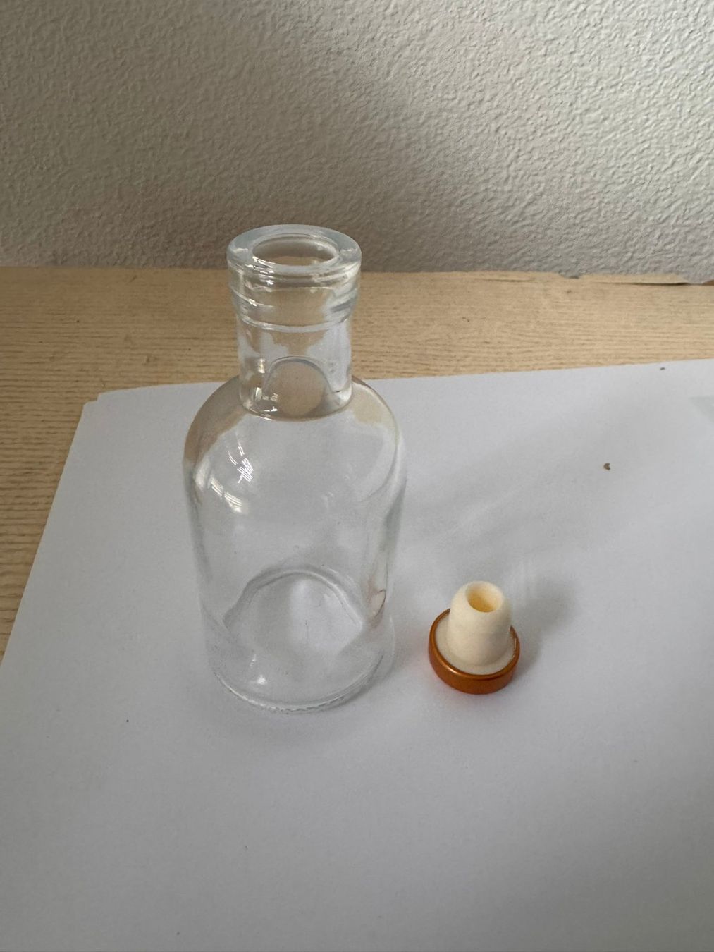 Apparecchiature e tecnologia a gas: Set mit 40 kleinen Glasflaschen 100ml – Nuovo e nell'imballaggio originale da Bern venduto da marcogut 2