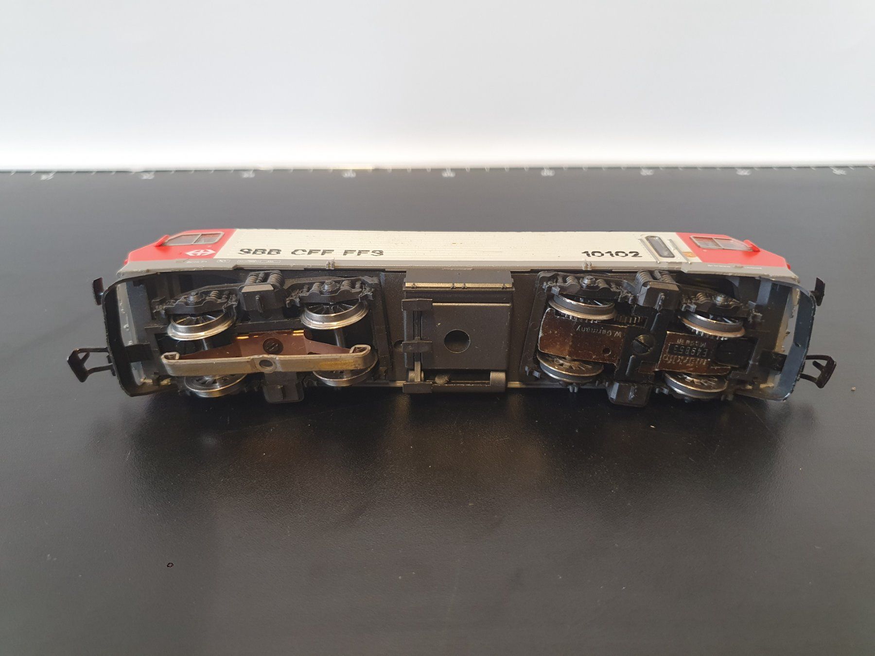 Märklin Modellini di ferrovie: MÄRKLIN: SBB Re 4/4IV 10102 ROT/GRAU – Usato da Biglen venduto da taunus82 7