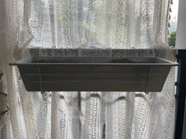 Lot de 2 jardinières en métal avec support 60x18,5cm