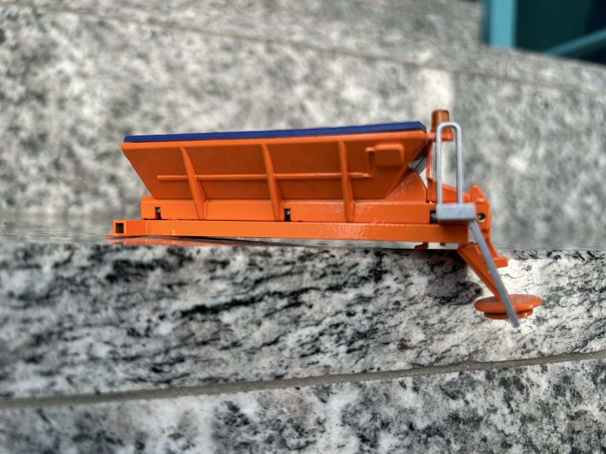 Zubehör für Pflanzenschutz: Salzstreuer , 1:50 – Gebraucht aus Horw von Tigercat635 2