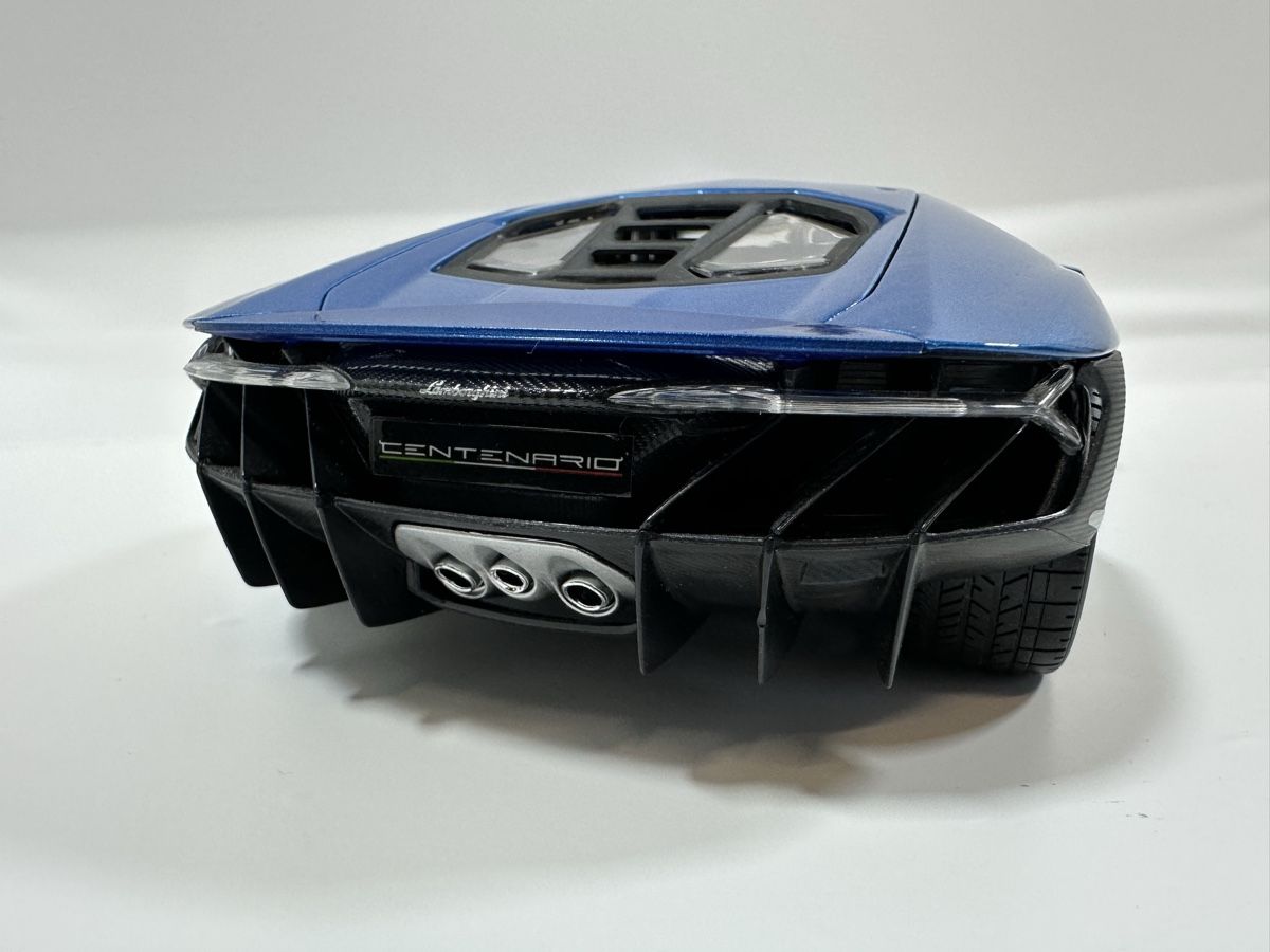 Maisto Modellautos: Lamborghini Centenario 1:18, blau-schwarz, MAISTO – Gebraucht aus Zofingen von rf9_x2xt 4