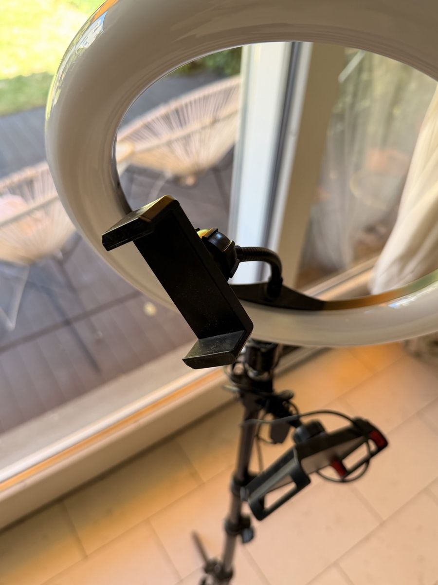 Treppiedi & Teste: Ringlicht mit Handy und Ipad halterung – Usato da Gockhausen venduto da max_t9mh 3
