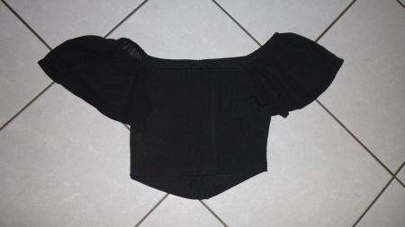 schwarzes Sommer Crop Top mit Carmen-Ausschnitt / XS