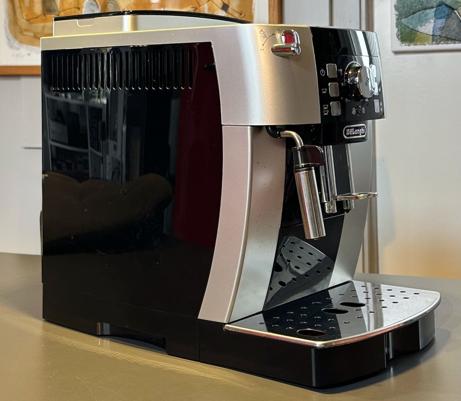 De'Longhi Macchine per caffè & Macchine per espresso: Kaffeemaschine Bohnen/Automat – Usato da Etziken venduto da Norak03 2