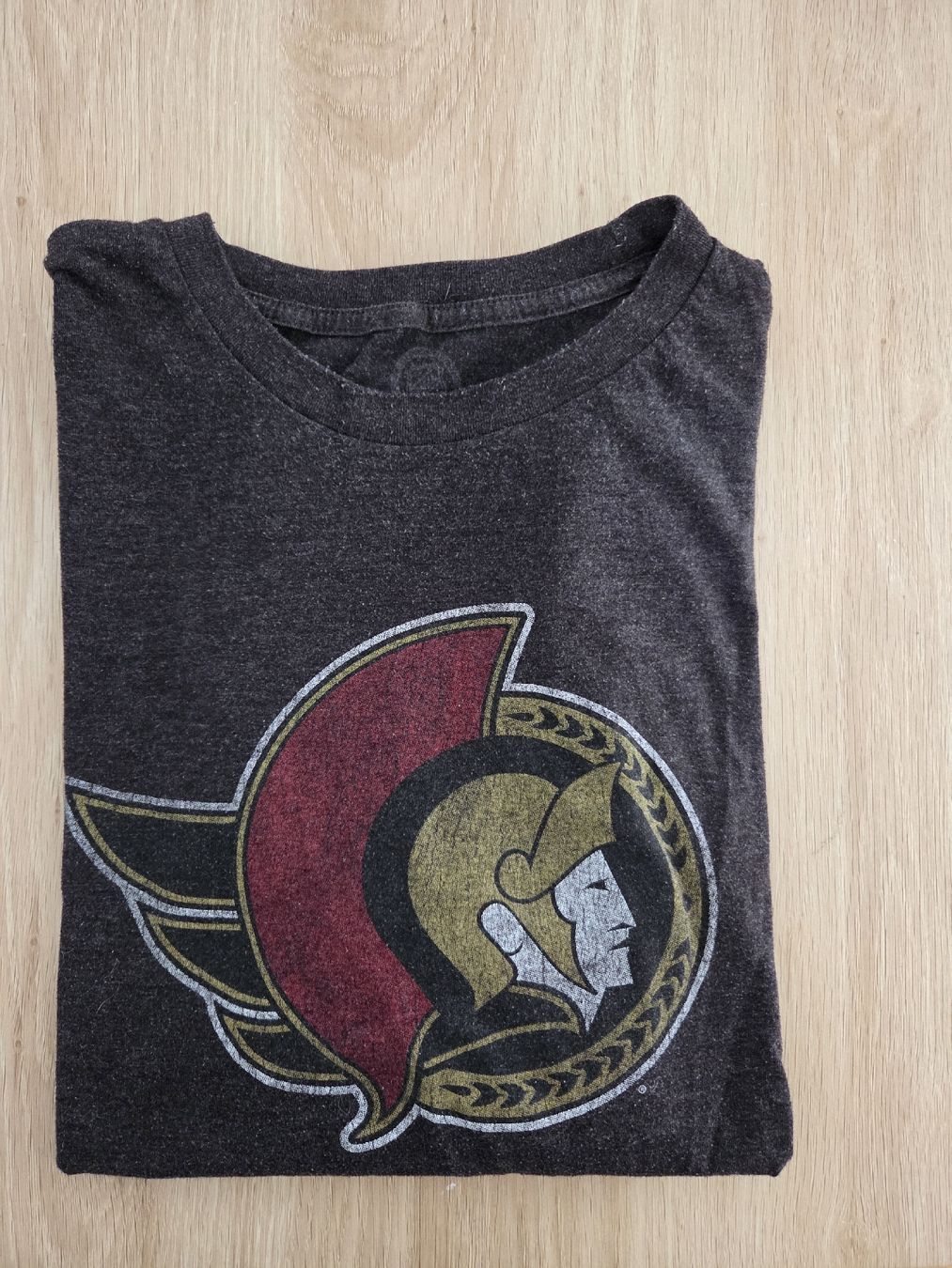NHL T-shirt: T-shirt NHL  – Usato da Tramelan venduto da mic_5lzm